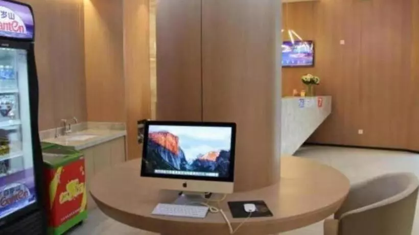 Hotelli 7 Days Premium· Daqing City Government Wanda Plaza