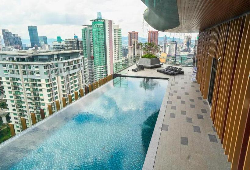 هتل Ceylonz Seasonal Suites