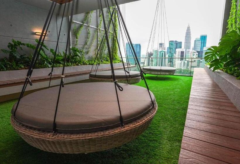 هتل Ceylonz Seasonal Suites