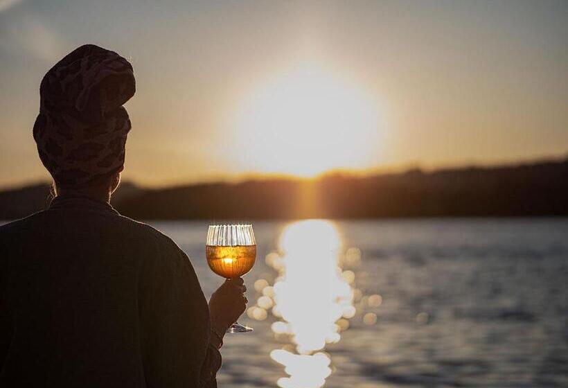 Отель Vertshuset Konow