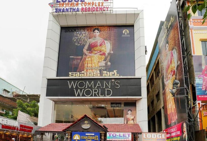 בית מלון כפרי Shanthaa Residency