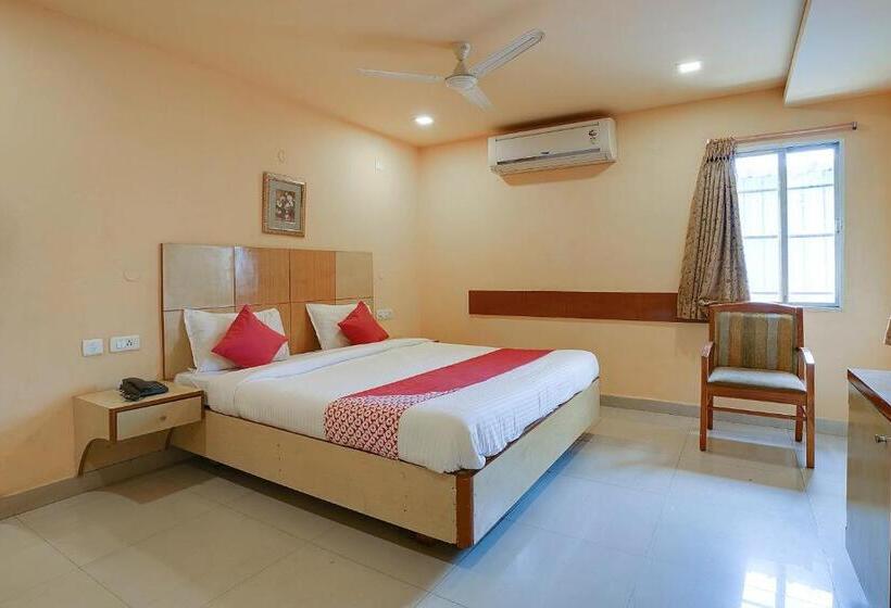 בית מלון כפרי Shanthaa Residency