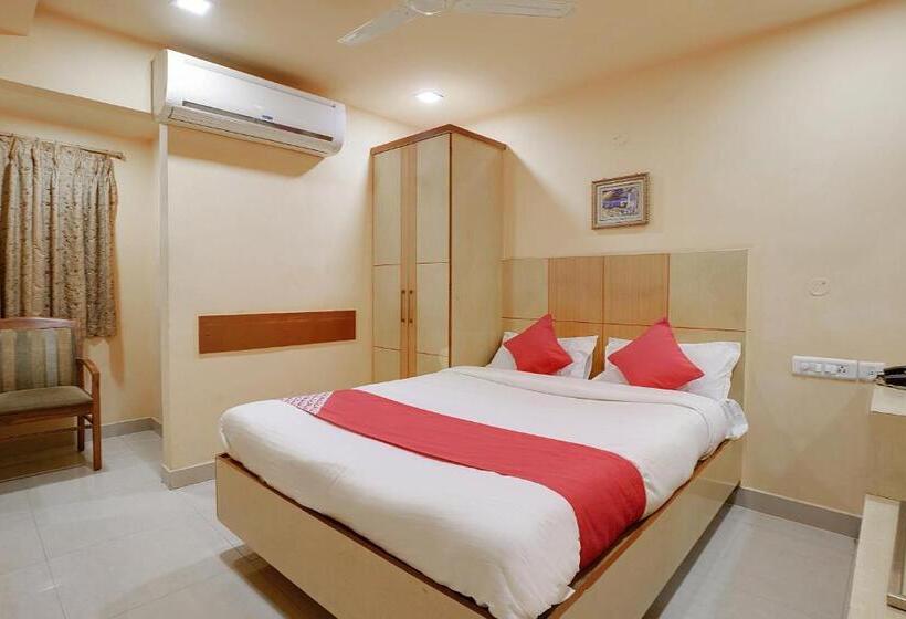 בית מלון כפרי Shanthaa Residency