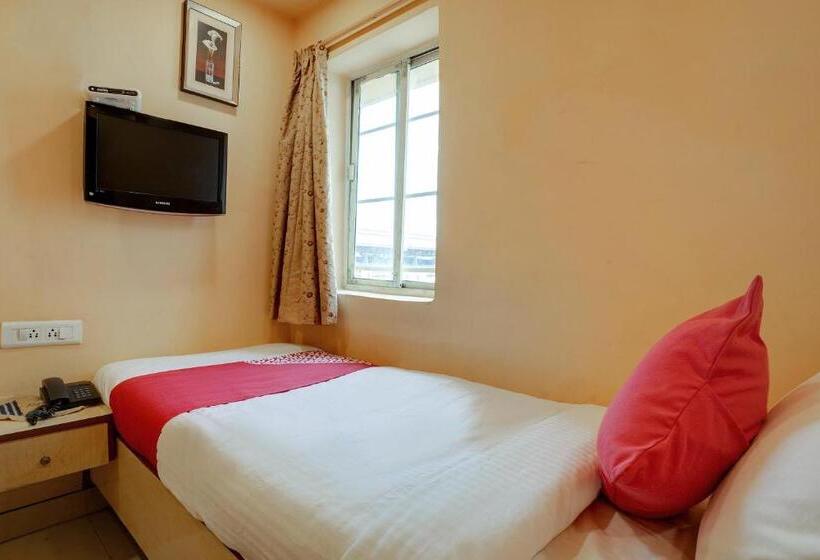 בית מלון כפרי Shanthaa Residency