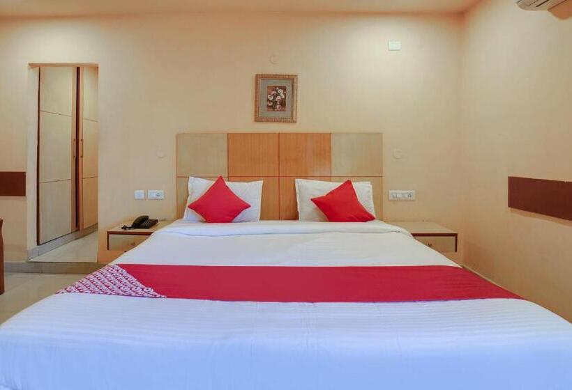 בית מלון כפרי Shanthaa Residency