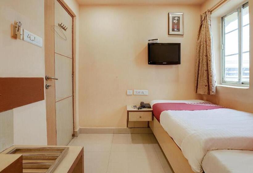 בית מלון כפרי Shanthaa Residency