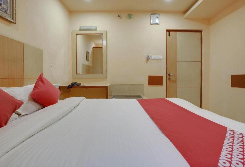 בית מלון כפרי Shanthaa Residency