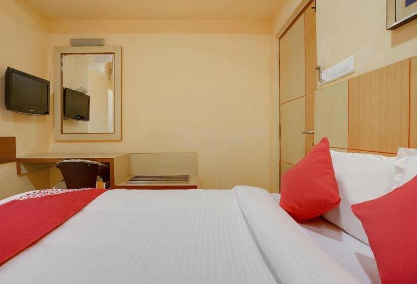 בית מלון כפרי Shanthaa Residency