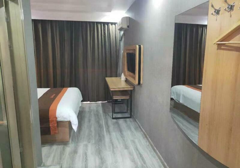 Jun Hotels Dezhou Decheng District Hubin South Avenue Wanda Plaza