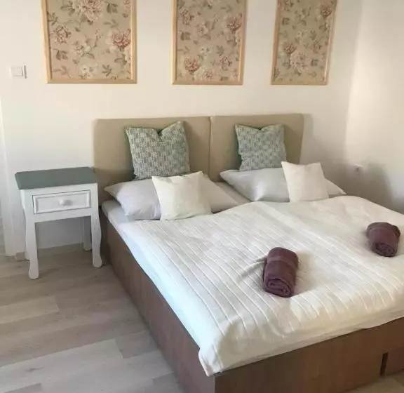 Majatalo Karolina Vendégház