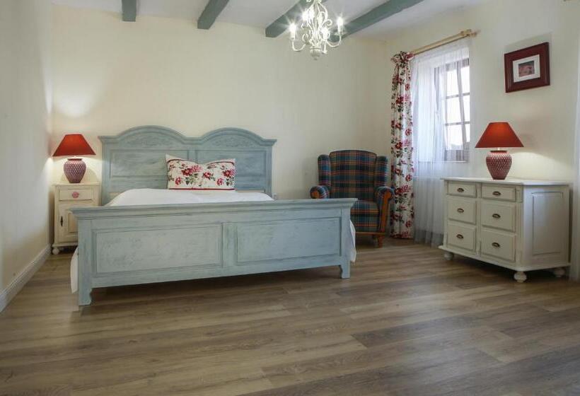 ペンション Karolina Vendégház