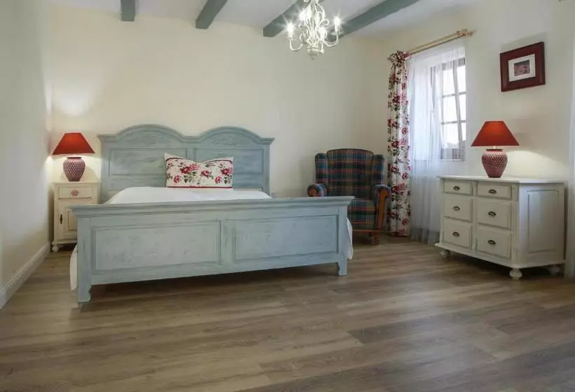 Majatalo Karolina Vendégház