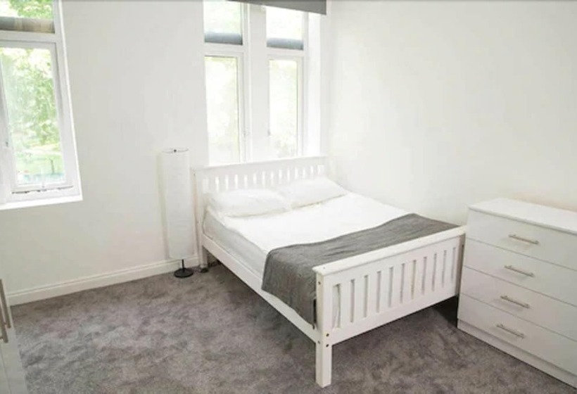 30 Beckenham Studios