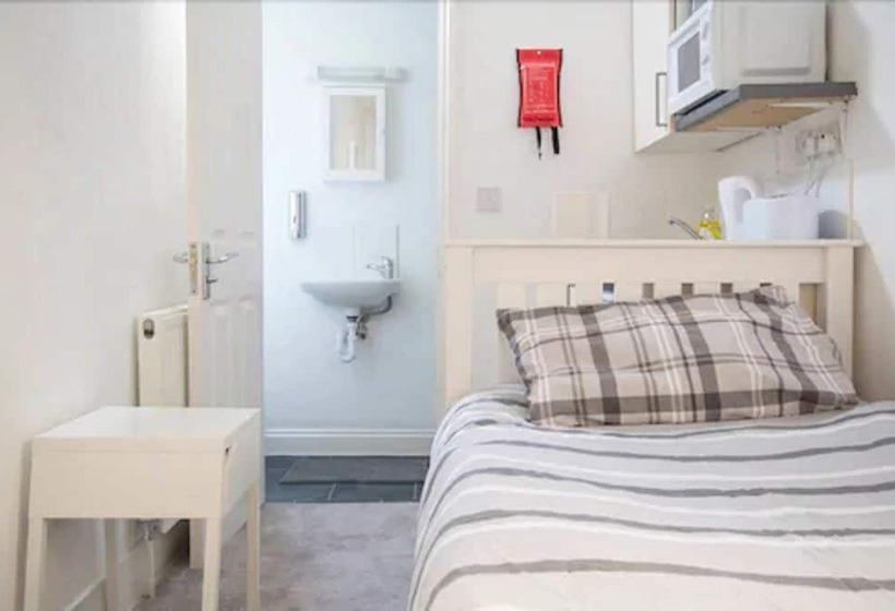 30 Beckenham Studios