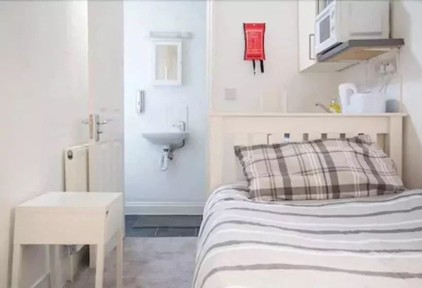 30 Beckenham Studios