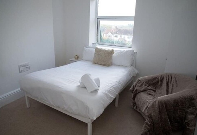 30 Beckenham Studios