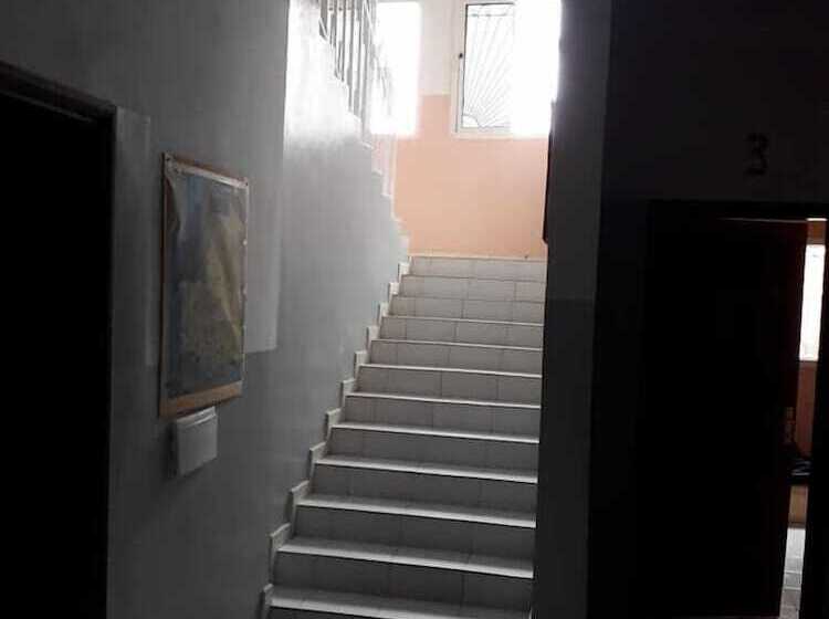 Auberge Samiraa   Hostel