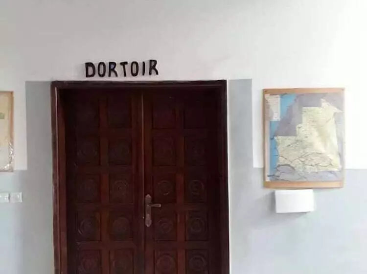 Auberge Samiraa   Hostel