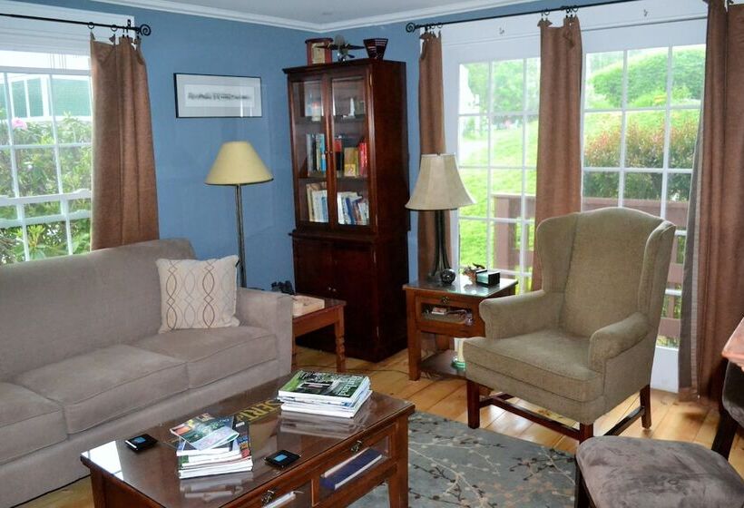 مبيت وإفطار Moon Over Maine