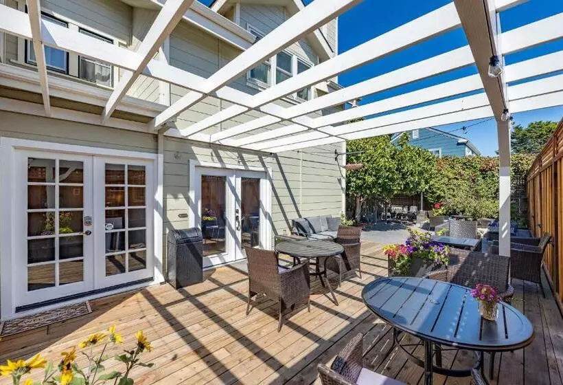 Aamiaismajoitus (B&B) Nantucket Whale Inn, Half Moon Bay