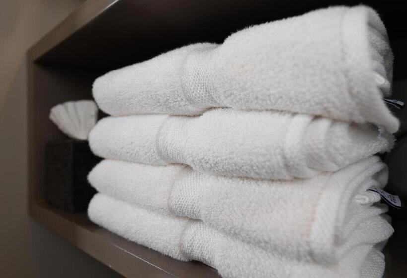 צימר Nantucket Whale Inn, Half Moon Bay