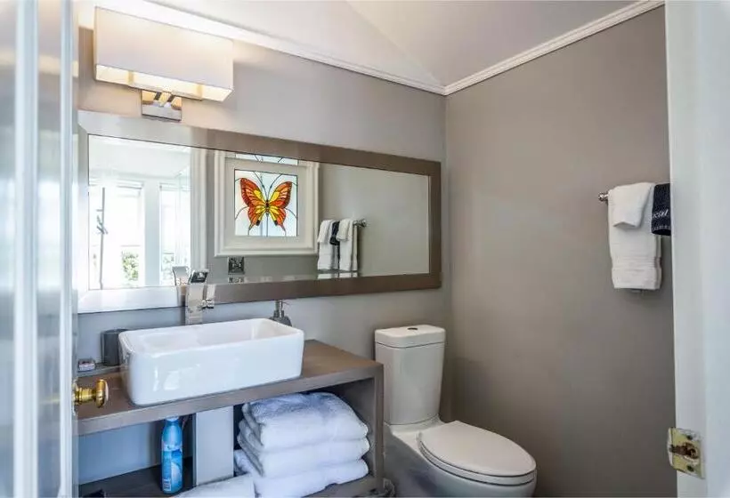 Aamiaismajoitus (B&B) Nantucket Whale Inn, Half Moon Bay