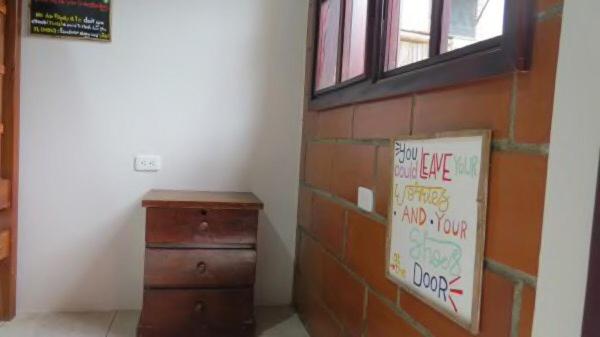 Esperanto Bed & Breakfast Surf Hostel