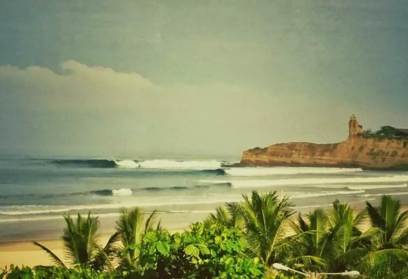 Esperanto Bed & Breakfast Surf Hostel