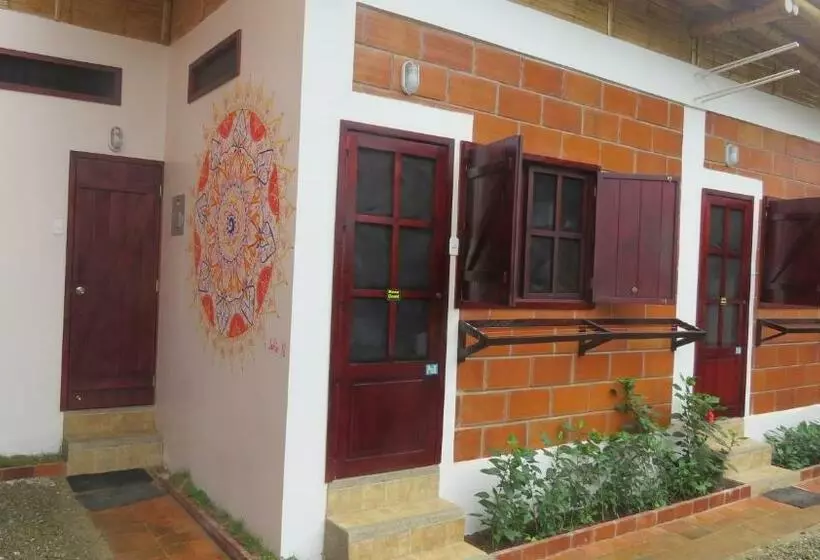 Esperanto Bed & Breakfast Surf Hostel