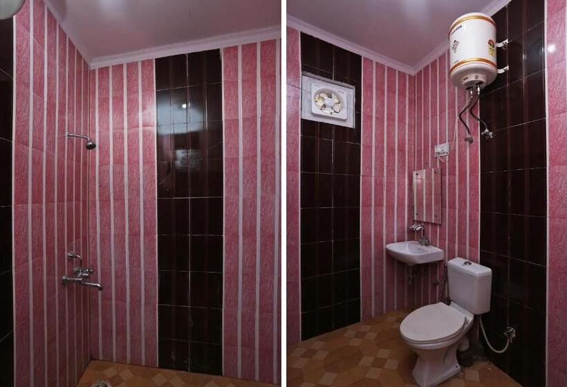 Отель Oyo 35493  Mj