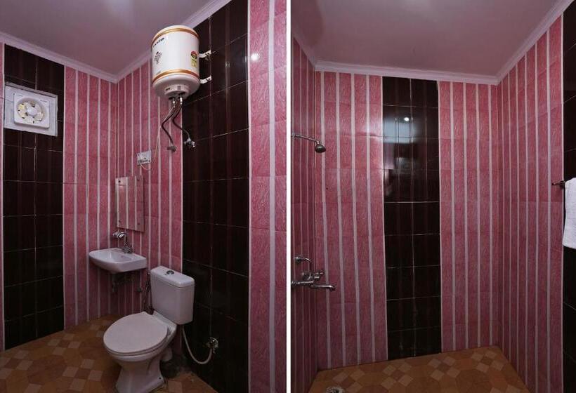 Отель Oyo 35493  Mj