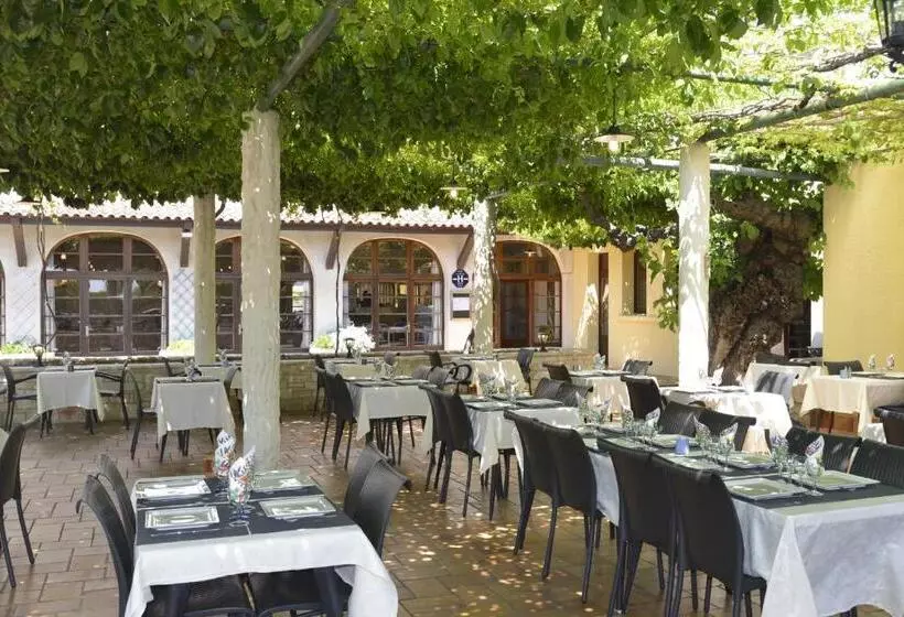 ホテル Restaurant Les Stalagmites