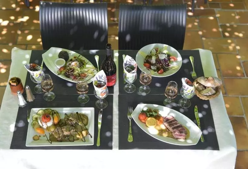 ホテル Restaurant Les Stalagmites