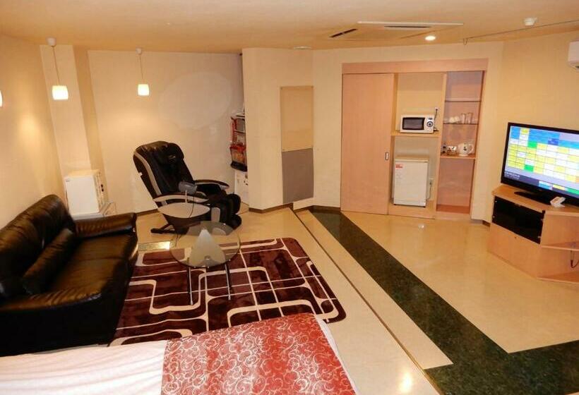 בית מלון כפרי Shindbad Aomori Love