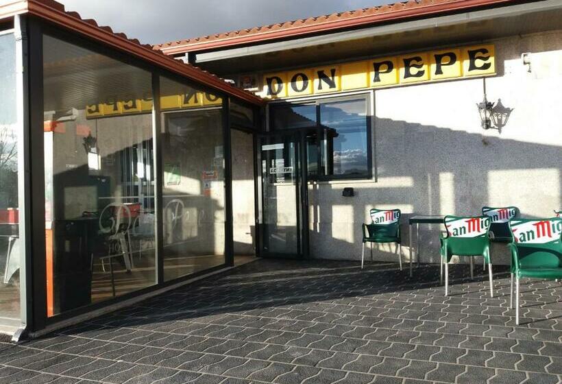펜션 Hostal Restaurante Don Pepe