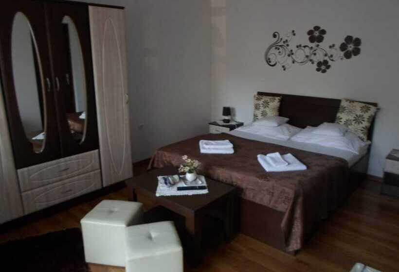 پانسیون Zoltan&erika