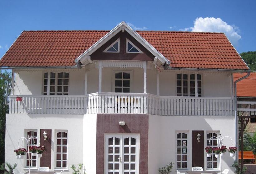 پانسیون Zoltan&erika