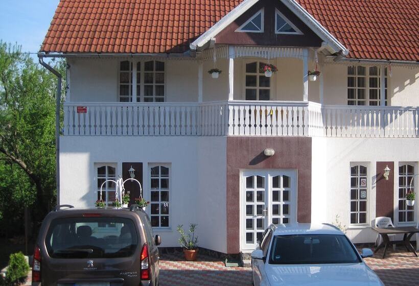 پانسیون Zoltan&erika