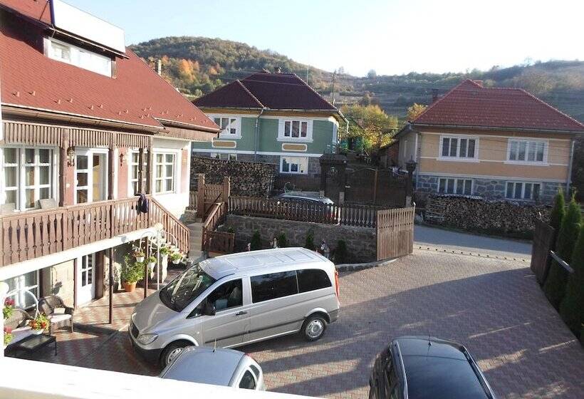 پانسیون Zoltan&erika