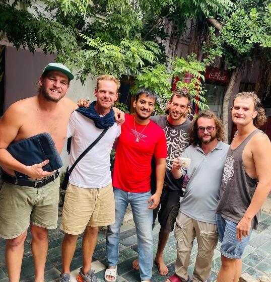 فندق صغير Doctor Alone