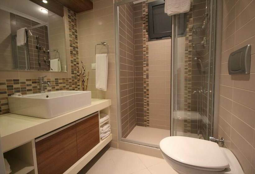 Kondo Suites & Residence