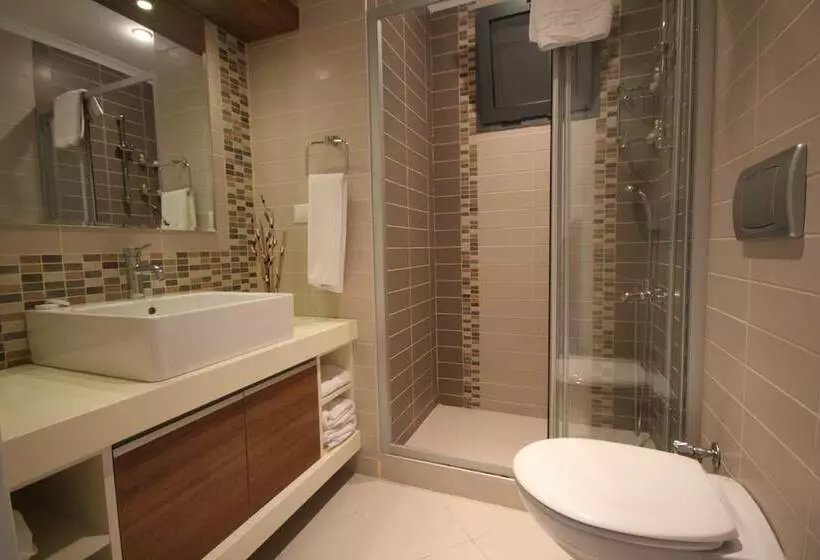 Kondo Suites & Residence