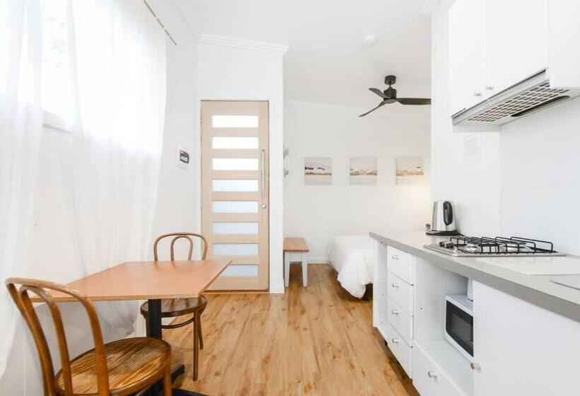 بنسيون By The Seaside