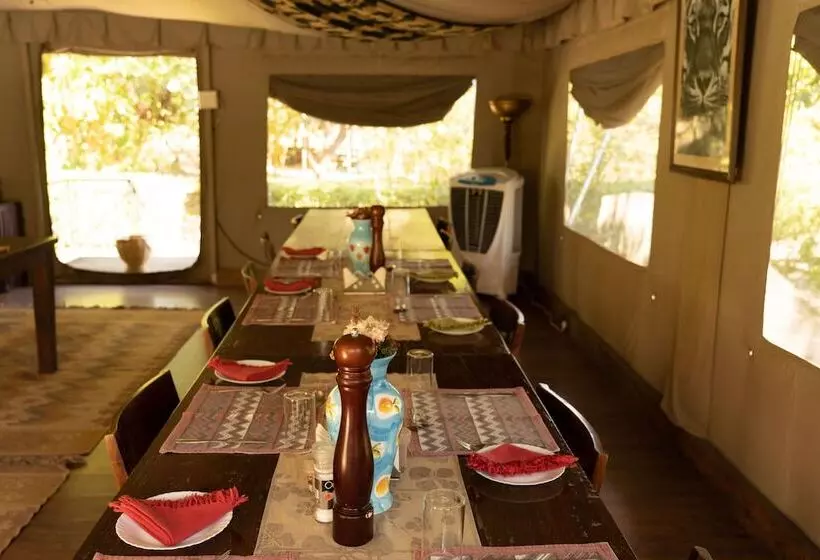 ホテル Bagh Tola, Bandhavgarh