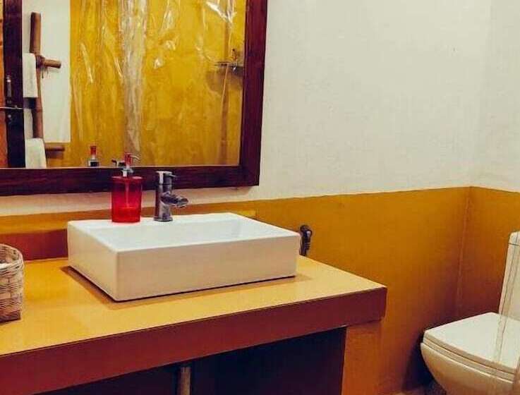 Отель Bagh Tola, Bandhavgarh