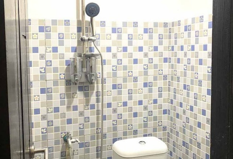 בית מלון כפרי Reddoorz @ Kampkey Tanah Hitam