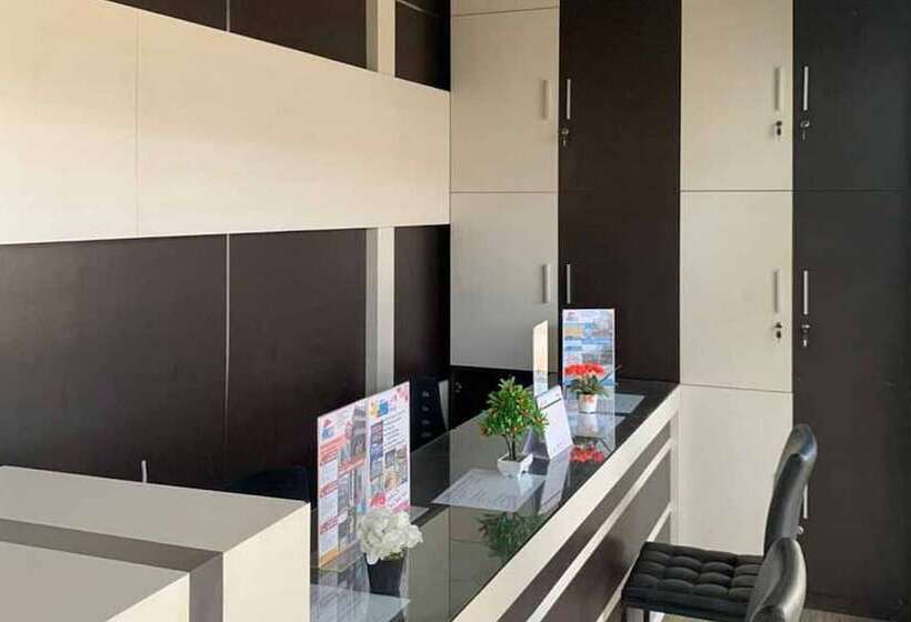 בית מלון כפרי Reddoorz @ Kampkey Tanah Hitam