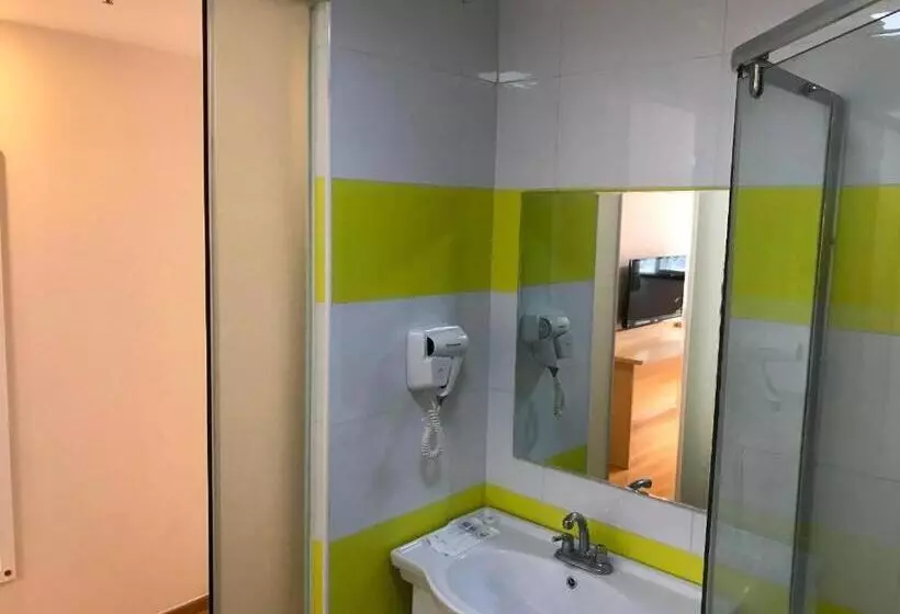 Hotelli 7 Days Inn Beijing Tiananmen Square