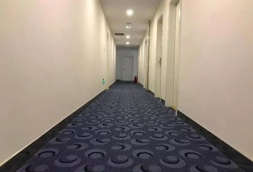 Hotelli 7 Days Inn Beijing Tiananmen Square