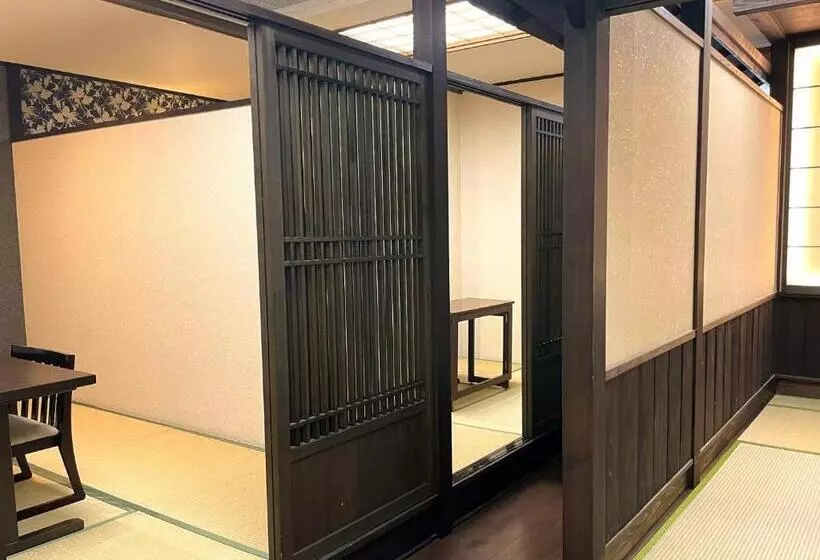 Seven Seas Hotel Ito (セブンシーズホテル)